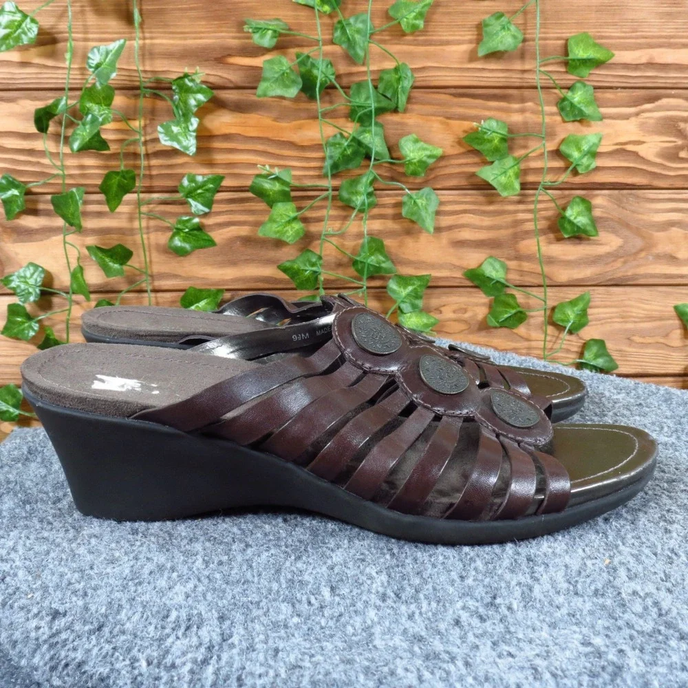 Strictly Comfort Women Strappy Wedge Sandals Sz 9.5 Casual Slide Brown Medallion